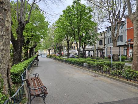 Jutri naj bi prestavili še ti dve hiški, na drugo stran, v Gorkijevo ulico.